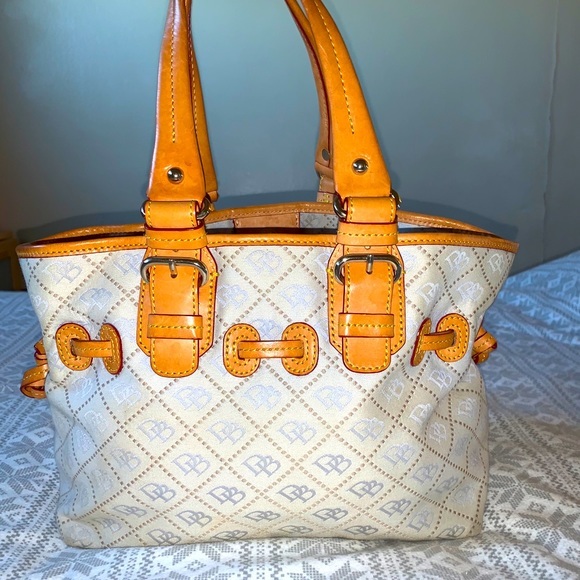 Dooney & Bourke Handbags - Vintage Dooney & Bourke satchel